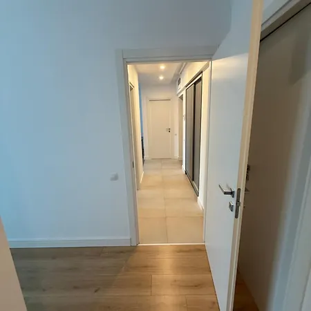 Onix Park Complex Elegant With Parking & Self Check In Daire Bükreş