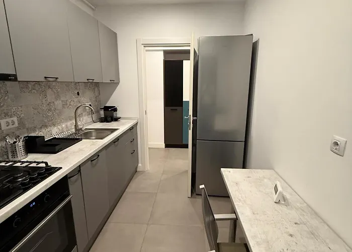 Onix Park Complex Elegant With Parking & Self Check In